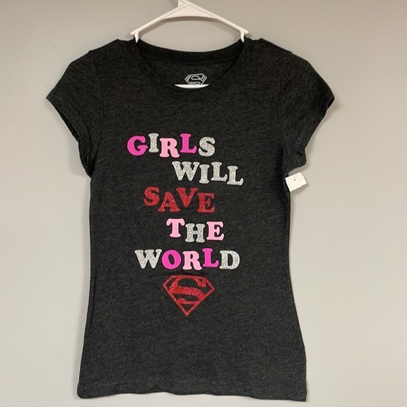 Girl's DC Comics Short Sleeve Shirt, Size: L but listing as M (runs small) - Picture 1 of 7